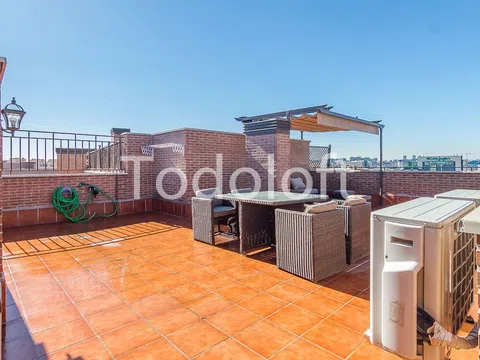 Penthouse in calle de Ana de Austria, Madrid - Photo 3
