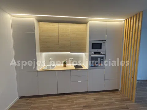 Flat in calle de Tánger - Photo 2