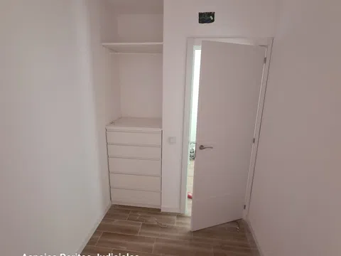 Flat in calle de Tánger - Photo 14