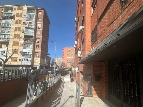 Flat in calle de José de Cadalso, 82 - Photo 1