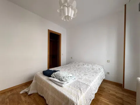 Flat in calle de Diego Bahamonde - Photo 12