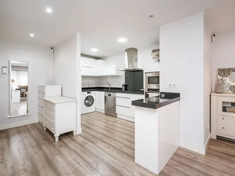 Flat in calle de Clara del Rey - Photo 12