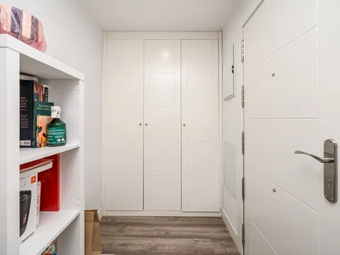 Flat in calle de Clara del Rey - Photo 18