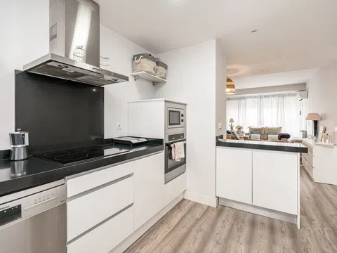 Flat in calle de Clara del Rey - Photo 9