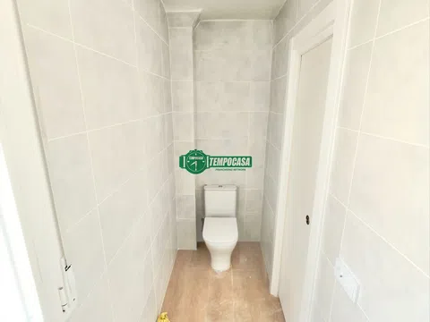 Flat in calle de Urgel - Photo 13