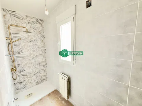 Flat in calle de Urgel - Photo 14