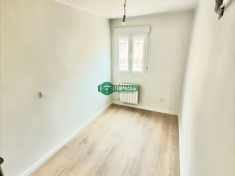 Flat in calle de Urgel - Photo 16