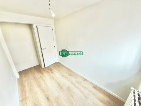 Flat in calle de Urgel - Photo 17