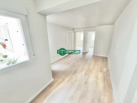 Flat in calle de Urgel - Photo 5