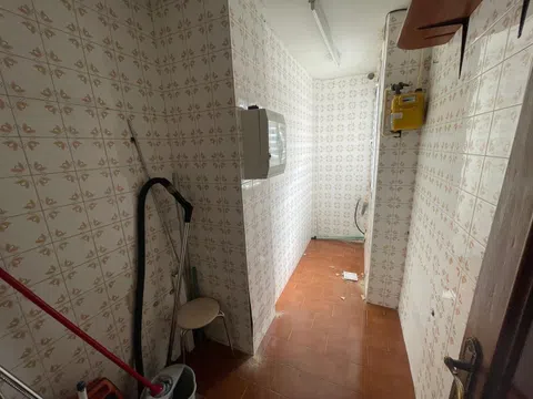 Flat in calle de Alonso Saavedra - Photo 2