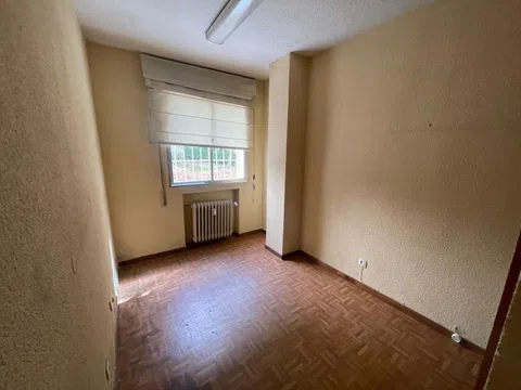 Flat in calle de Alonso Saavedra - Photo 11