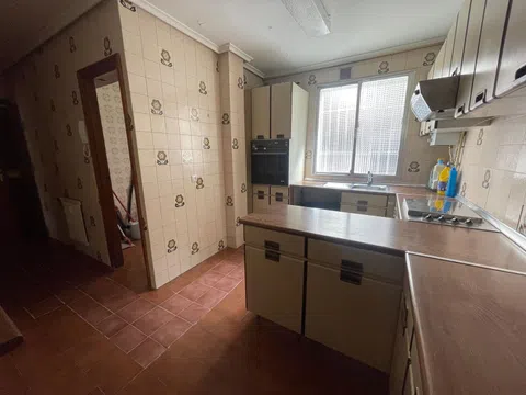 Flat in calle de Alonso Saavedra - Photo 13