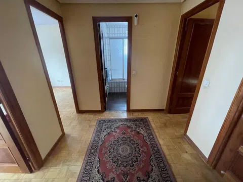 Flat in calle de Alonso Saavedra - Photo 10