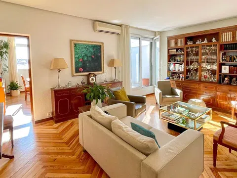 Penthouse in calle de Ibiza - Photo 3