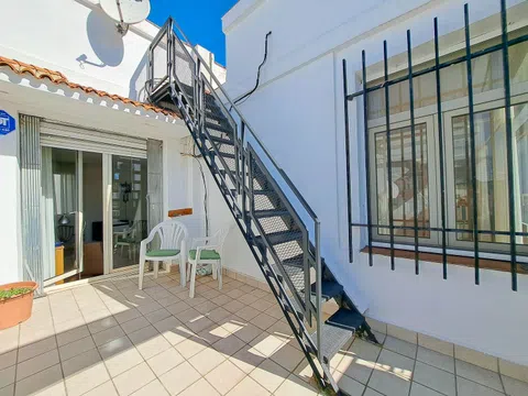 Penthouse in calle de Ibiza - Photo 9