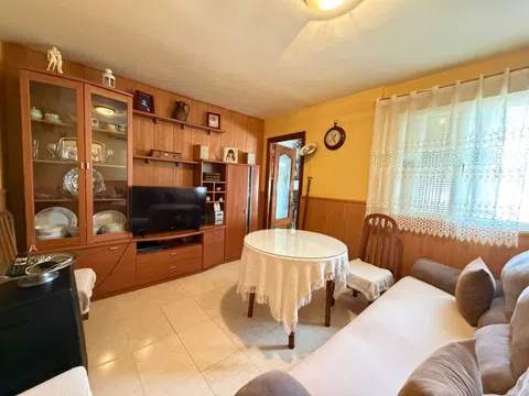 Flat in calle Puerto de las Pilas - Photo 12