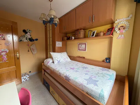 Flat in calle Puerto de las Pilas - Photo 10