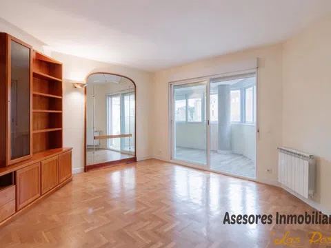 Flat in calle de Sofía - Photo 2