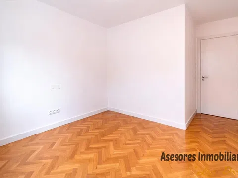 Flat in calle de Sofía - Photo 8