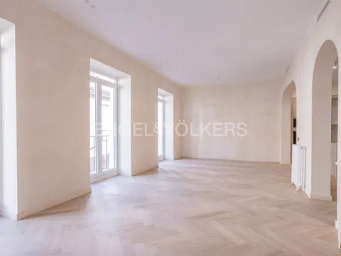 Flat - Photo 2