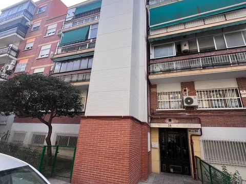 Flat in calle Puerto del Monasterio, 18 - Photo 1