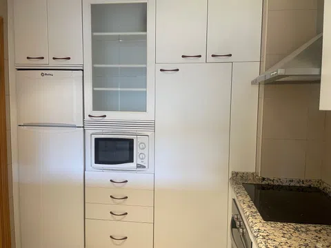 Flat in calle de Raimundo Fernández Villaverde - Photo 15