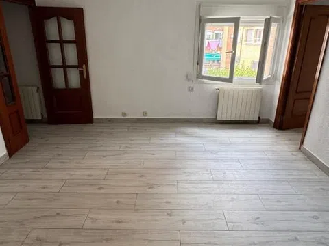 Flat in calle Alcatraz - Photo 4