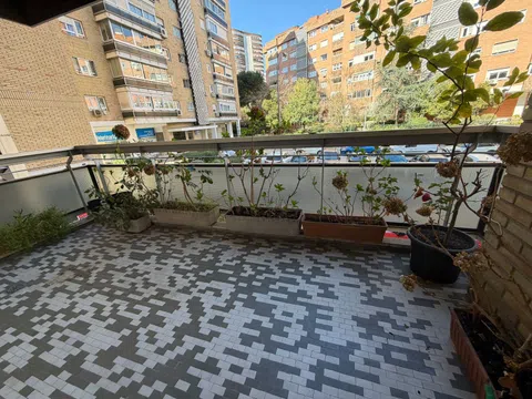 Flat in calle de Arturo Soria - Photo 14