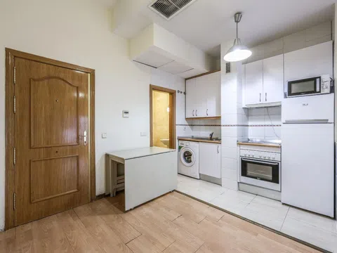 Flat in calle de Barbieri - Photo 11