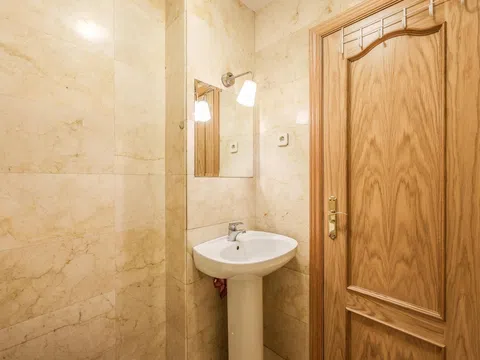 Flat in calle de Barbieri - Photo 14