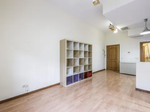 Flat in calle de Barbieri - Photo 3