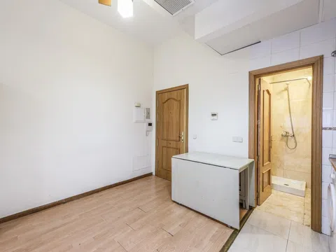 Flat in calle de Barbieri - Photo 6