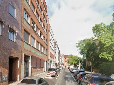 Flat in calle Algorta