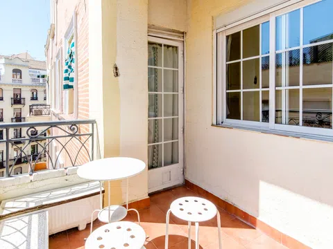 Flat in calle de Antonio Palomino - Photo 2