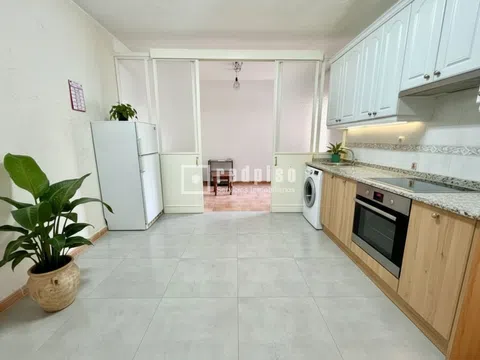Flat in calle de la Infanta Mercedes - Photo 12