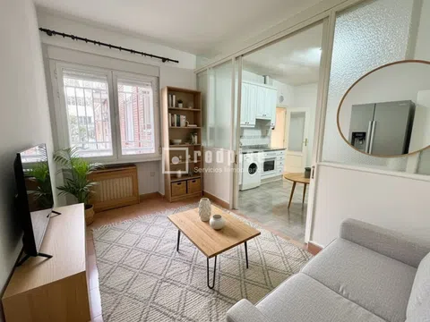 Flat in calle de la Infanta Mercedes - Photo 13