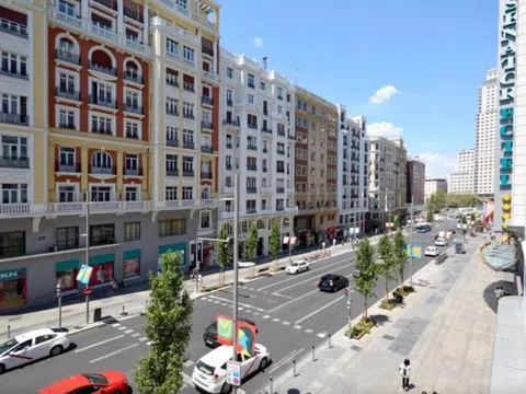 Flat in Gran Vía, 68 - Photo 3
