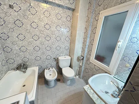 Flat in avenida de Monforte de Lemos - Photo 9