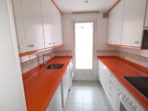 Flat in calle de Paradinas - Photo 3