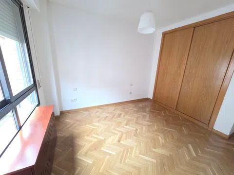 Flat in calle de Paradinas - Photo 8