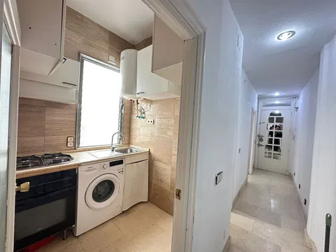 Flat in calle de Rafael de Riego - Photo 2