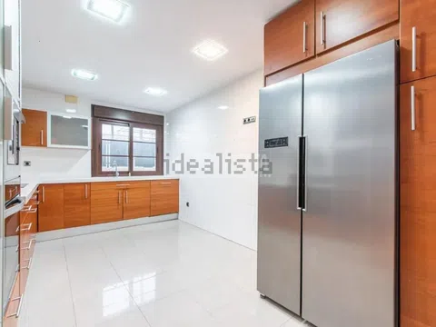 Semi-detached house in CL Hermanos Gascon - Photo 10