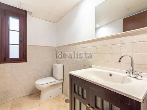 Semi-detached house in CL Hermanos Gascon - Photo 18