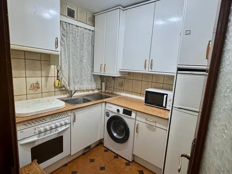 Flat in calle Helena de Troya - Photo 9