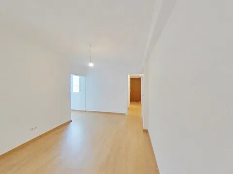 Flat - Photo 2