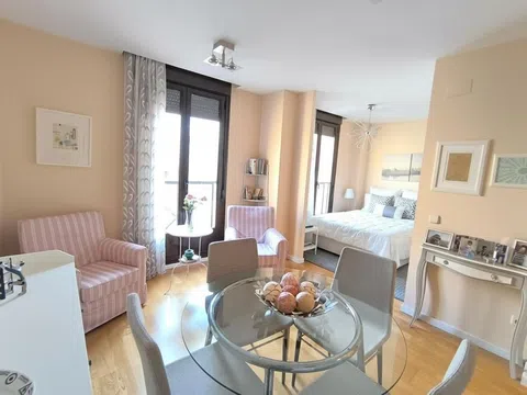 Studio in calle de la Magdalena - Photo 9