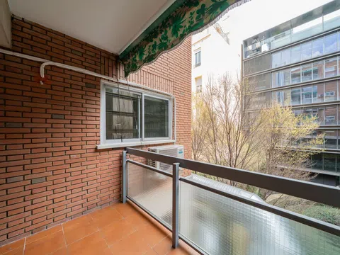 Flat in calle de Zurbarán - Photo 8