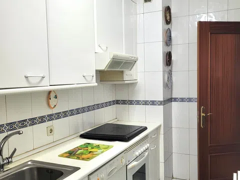 Flat in calle Aeronave - Photo 3
