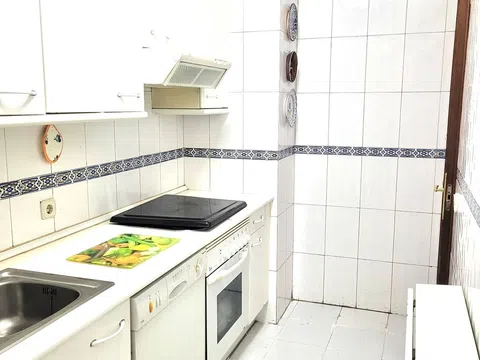 Flat in calle Aeronave - Photo 4