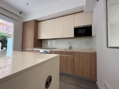Flat in calle de Juan Álvarez Mendizábal - Photo 9